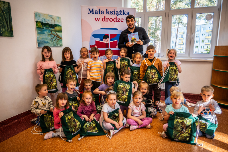 „Opowiedz nam, Krasnalu!” - warsztaty promujące czytelnictwo wśród dzieci