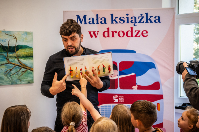 „Opowiedz nam, Krasnalu!” - warsztaty promujące czytelnictwo wśród dzieci