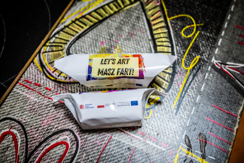 „Let's Art - Masz Fart!” - warsztaty malarsko-artystyczne