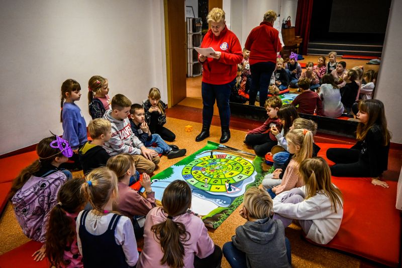 Dwa tygodnie bajkowych ferii z biblioteką za nami