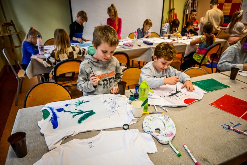 Dwa tygodnie bajkowych ferii z biblioteką za nami