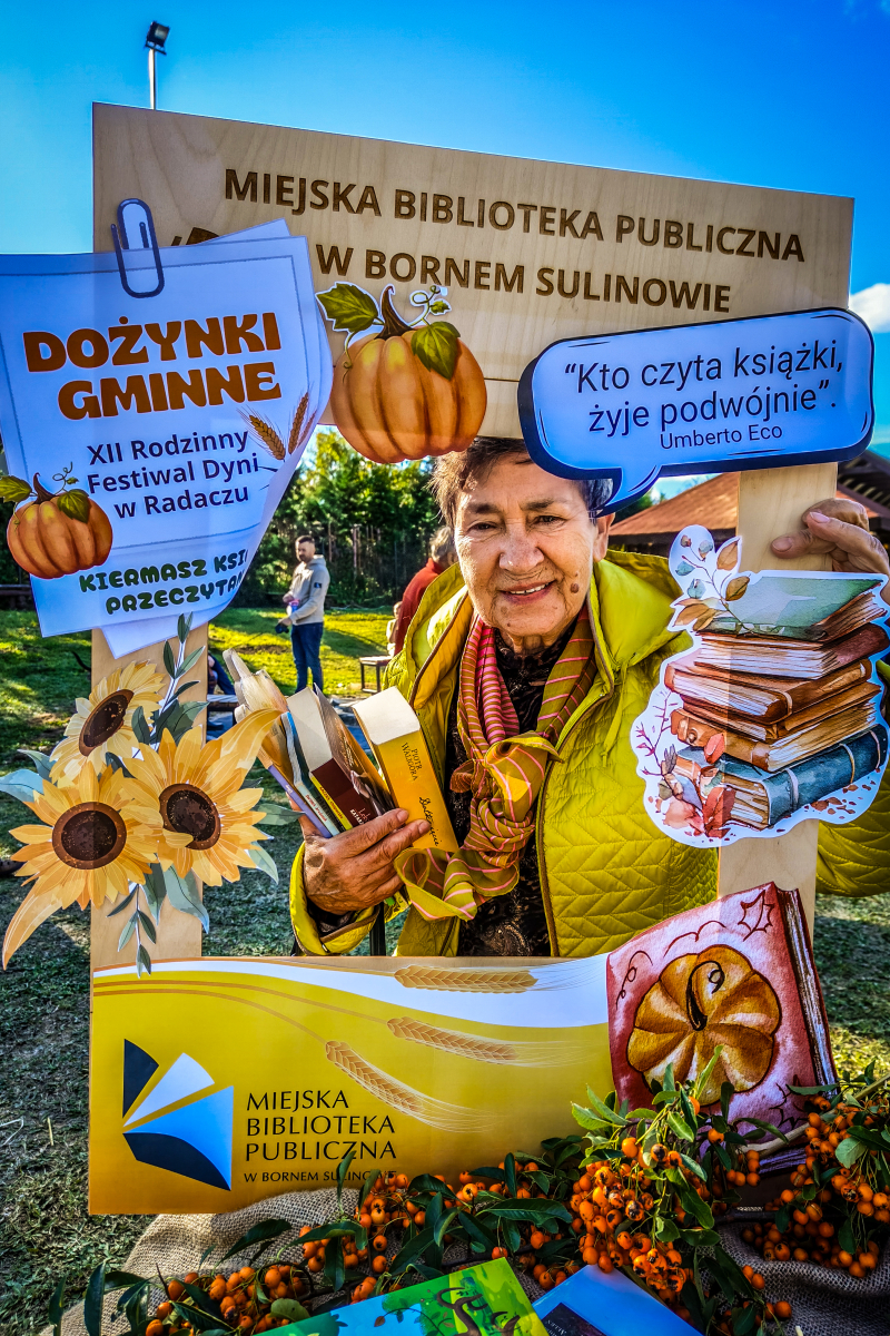 Kiermasz Książki Przeczytanej na XII Rodzinnym Festiwalu Dyni w Radaczu