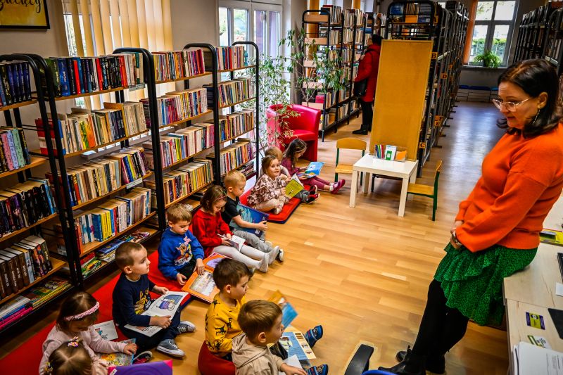 Lekcja biblioteczna pn. „Biblioteka - cisza? Tu nie obowiązuje”