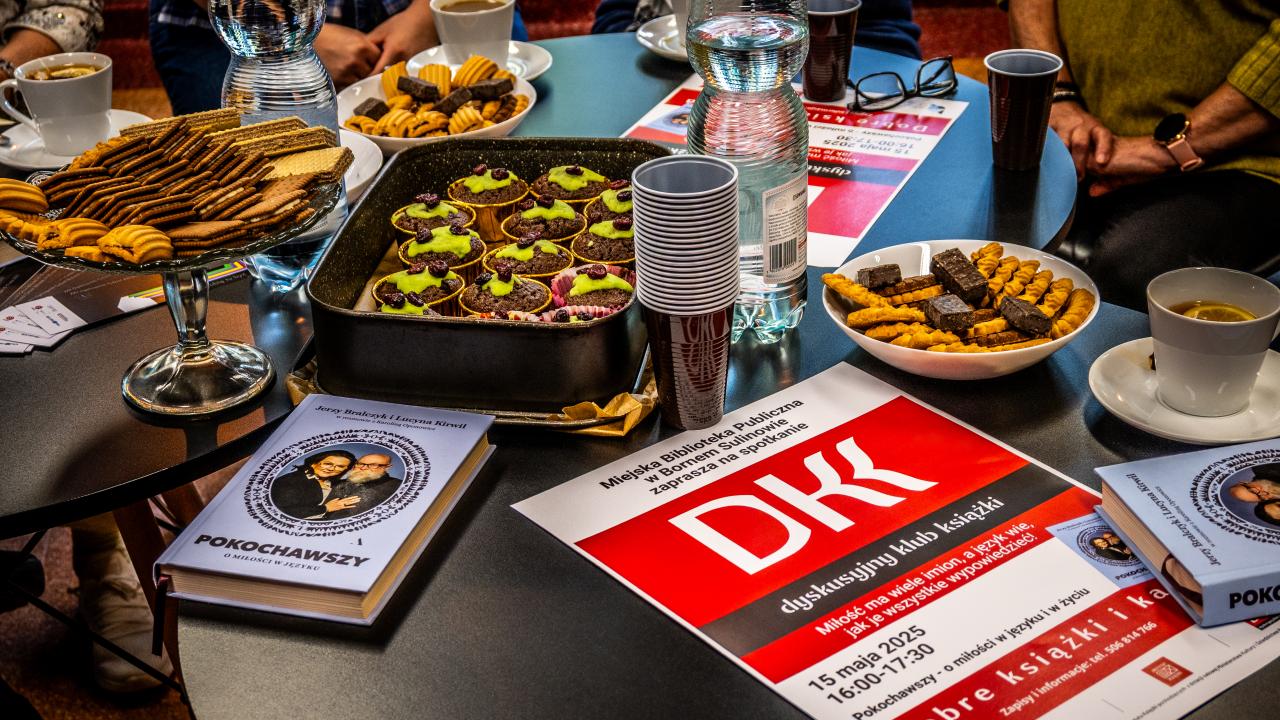 Język miłości i humoru - Bralczyk i Kirwil tematem majowego DKK