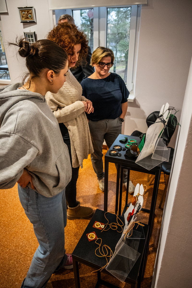 Niecodzienna wystawa w Art Galerii Miejskiej Biblioteki Publicznej